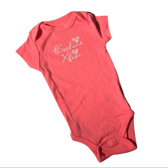 Calvin Klein Logo Pink Heart Onesie Bodysuit Baby 3-6 Months - Picture 2 of 6